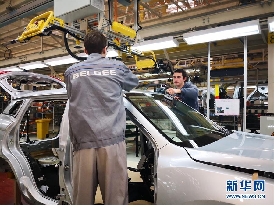 (國際·圖文互動(dòng))(1)從為國人造車到幫助歐洲國家實(shí)現(xiàn)國產(chǎn)轎車夢(mèng)——記白俄羅斯吉利汽車項(xiàng)目投產(chǎn)一周年