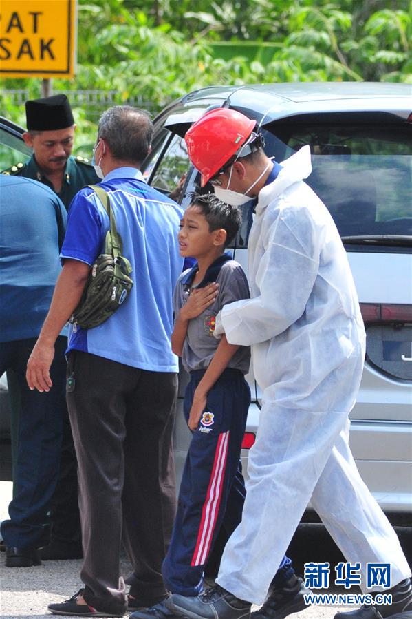 （國(guó)際）（2）馬來西亞因化學(xué)廢料污染停課學(xué)校增至111所