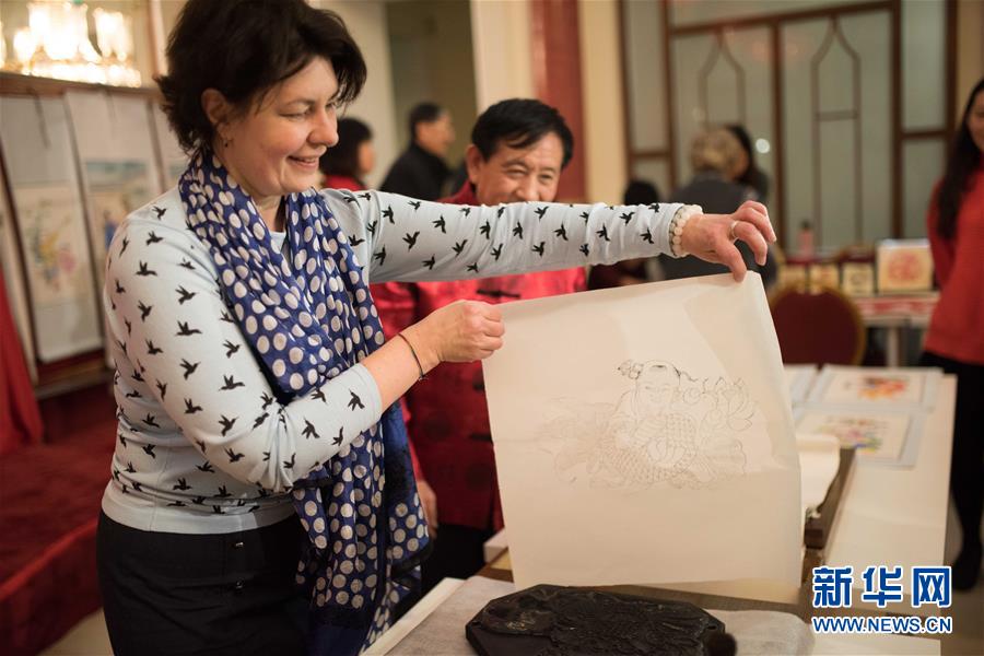 (新華全媒頭條·圖文互動(dòng))(4)特稿:新時(shí)代 新典范 新航程——寫在中俄建交70周年之際