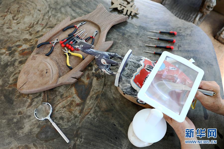 （國際&middot;圖文互動）（6）通訊：收藏&ldquo;非洲之美&rdquo;的中國人&mdash;&mdash;訪幾內(nèi)亞灣非洲國際藝術博物館館長謝燕申