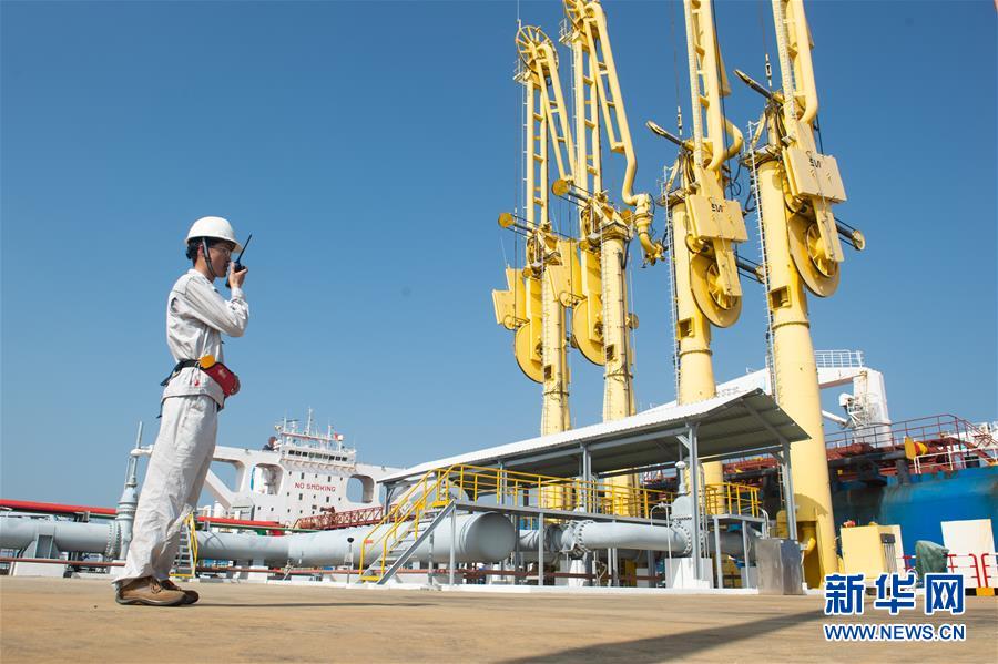 (習近平出訪配合稿·圖文互動)(5)通訊:為了中緬油氣管道的安全平穩(wěn)運行