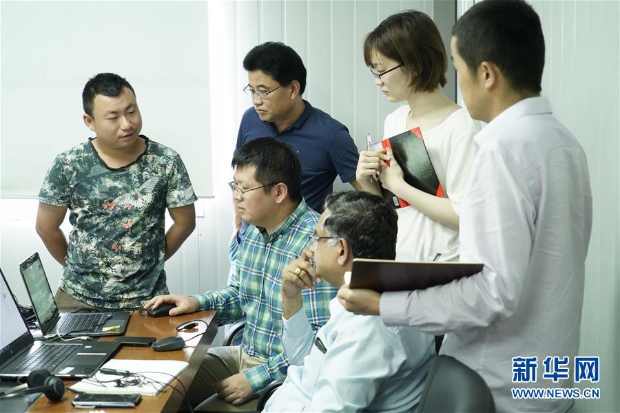 （國(guó)際&middot;圖文互動(dòng)）（1）通訊：春節(jié)，&ldquo;是工期而不是假期&rdquo;&mdash;&mdash;記科倫坡港口城的中國(guó)建設(shè)者