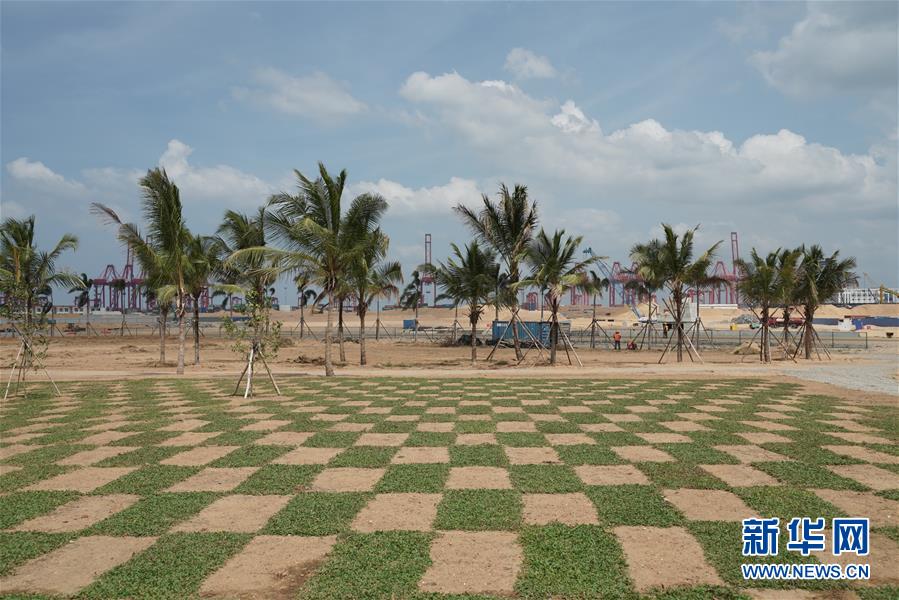 （國(guó)際&middot;圖文互動(dòng)）（2）通訊：春節(jié)，&ldquo;是工期而不是假期&rdquo;&mdash;&mdash;記科倫坡港口城的中國(guó)建設(shè)者