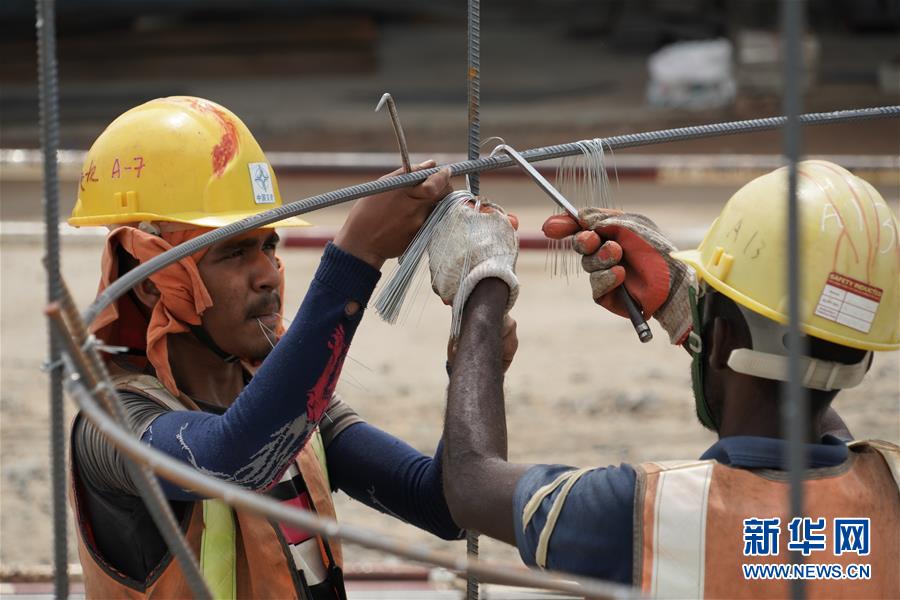 （國(guó)際&middot;圖文互動(dòng)）（4）通訊：春節(jié)，&ldquo;是工期而不是假期&rdquo;&mdash;&mdash;記科倫坡港口城的中國(guó)建設(shè)者