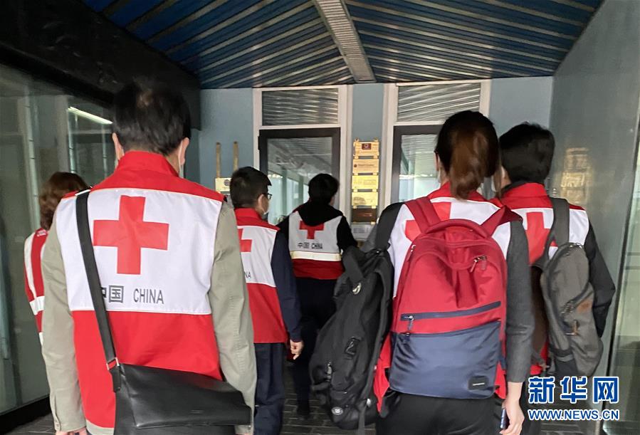 (國際疫情)(3)中國抗疫醫(yī)療專家組進入意大利疫情嚴重地區(qū)