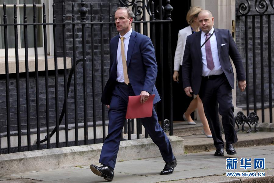 (國際疫情)(1)英國首相約翰遜被轉(zhuǎn)入重癥監(jiān)護(hù)室