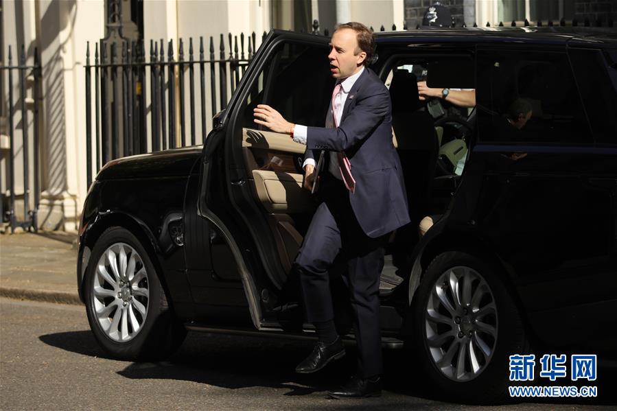 (國(guó)際疫情)(2)英國(guó)成歐洲首個(gè)新冠死亡病例超3萬(wàn)的國(guó)家