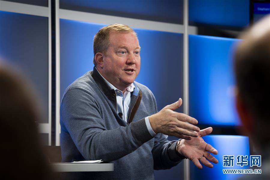 (國際·圖文互動(dòng))(1)專訪:中國是波音公司寶貴客戶和重要合作方——訪美國波音民用飛機(jī)集團(tuán)總裁斯坦·迪爾
