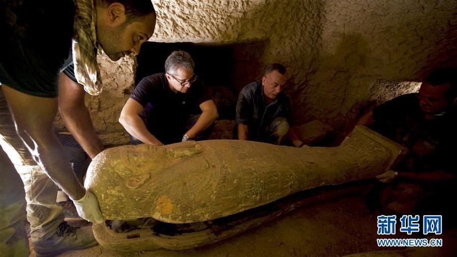 (國(guó)際)(2)埃及出土多具2500年前的木棺