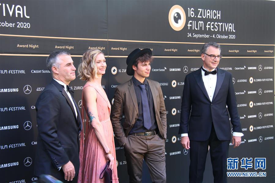 (國際·圖文互動)專訪:加強(qiáng)與中國電影人的合作和交流非常重要——訪蘇黎世電影節(jié)總導(dǎo)演克里斯蒂安·容根