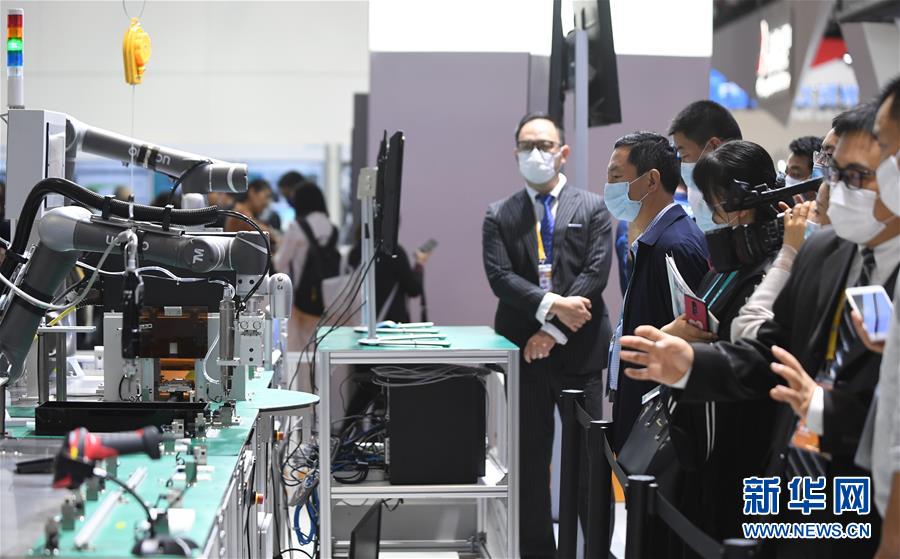 （新華全媒頭條&middot;圖文互動(dòng)）（3）萬里寫入胸懷間&mdash;&mdash;記習(xí)近平主席三屆進(jìn)博會(huì)主旨演講