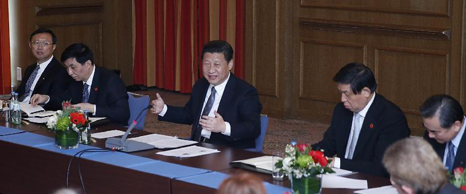 習(xí)近平同德國(guó)漢學(xué)家、孔子學(xué)院教師代表和學(xué)習(xí)漢語(yǔ)的學(xué)生代表座談