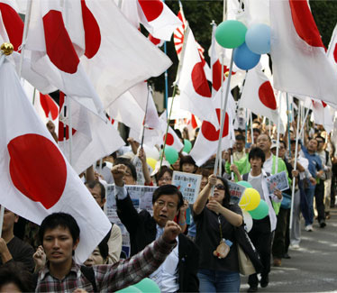 日右翼與新納粹能撇清嗎？