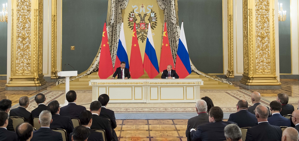 習近平同俄羅斯總統(tǒng)普京共同會見中俄友好、和平與發(fā)展委員會，媒體和企業(yè)界代表