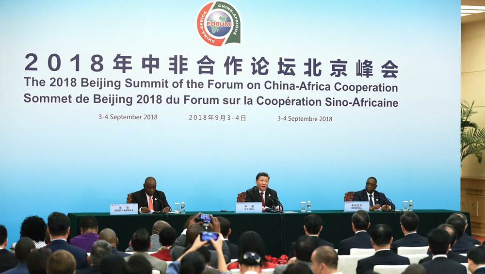 習近平同拉馬福薩、薩勒共同會見記者