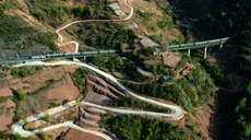 新華全媒+｜高鐵時代，大涼山鐵軌上流淌&ldquo;慢幸福&rdquo;