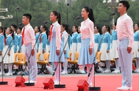 聽共青團(tuán)員和少先隊(duì)員的心聲：請(qǐng)黨放心，強(qiáng)國有我！