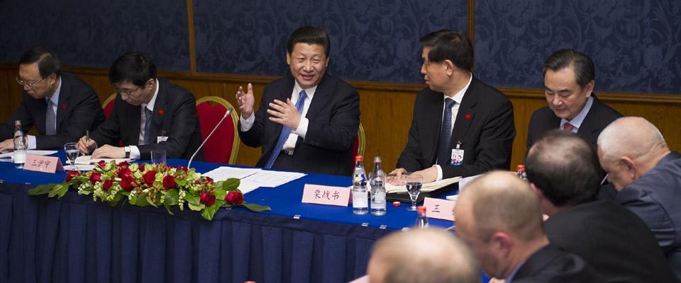 習近平會見俄羅斯?jié)h學家、學漢語的學生和媒體代表