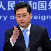 應(yīng)去南京屠殺紀念館