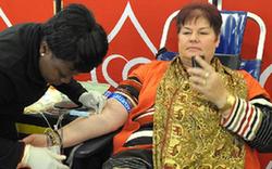 南非國(guó)民迎接&ldquo;世界獻(xiàn)血日&rdquo;(組圖)