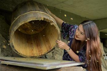 90后女孩奮斗鄉(xiāng)間的&ldquo;甜蜜青春&rdquo;